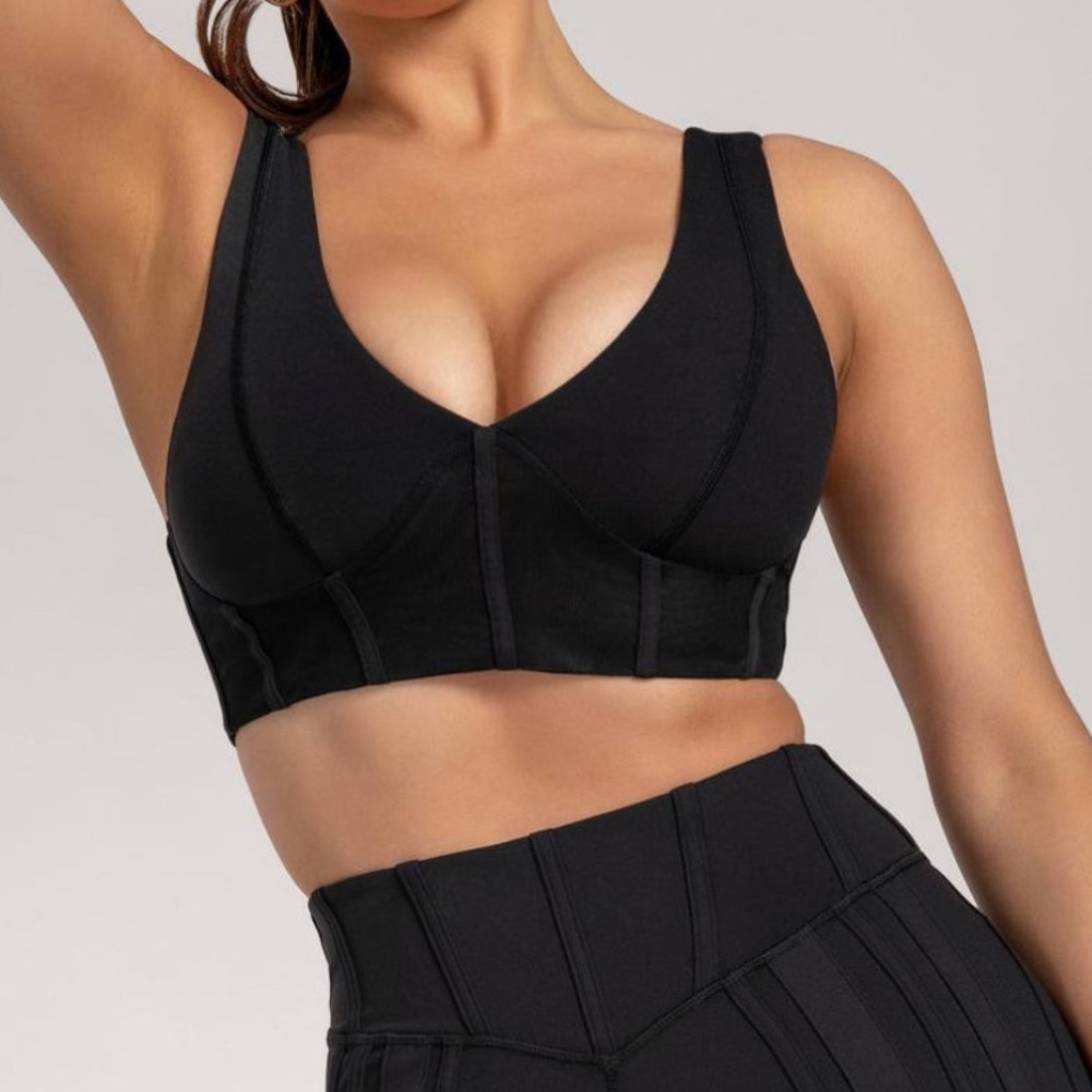 Meshki Dion Pannelled Crop Top - Black - Size L